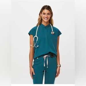 FIGS Caribbean Blue Rafaela™ - Oversized Scrub Top